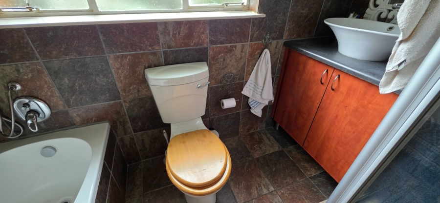 4 Bedroom Property for Sale in Wilgehof Free State